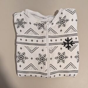 Pekkle 6 M - White Snowflake Patterned Onesie